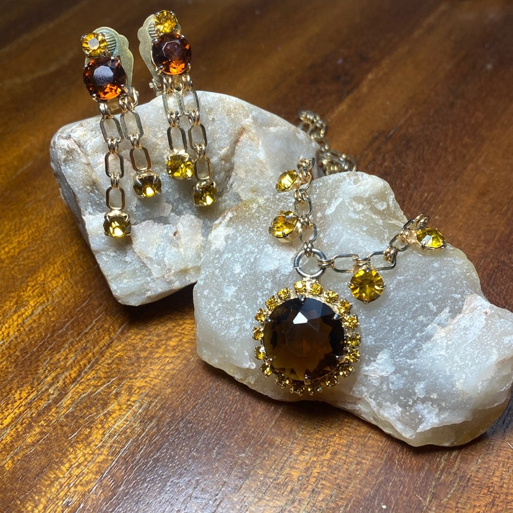 VTG Amber Rootbeer colour Necklace Clip Earrings